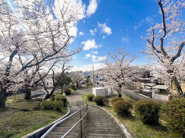 横浜市栄区東上郷町　新築一戸建て(東上郷第二公園)