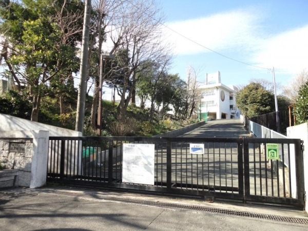横須賀市池田町５丁目　新築一戸建て(横須賀市立根岸小学校)