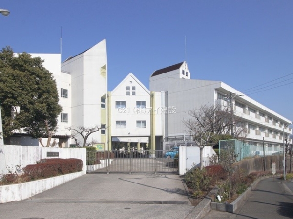 横浜市金沢区富岡西１丁目　新築一戸建て(横浜市立小田中学校)