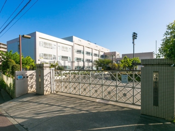 川崎市麻生区上麻生６丁目の中古一戸建て(川崎市立柿生中学校)