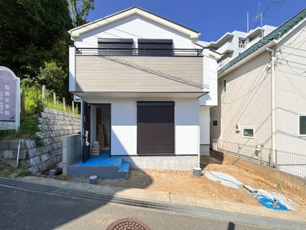 藤沢市花の木　新築一戸建て
