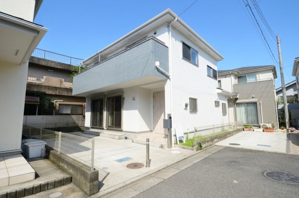 藤沢市稲荷１丁目　中古一戸建て