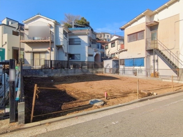 横浜市西区元久保町　新築一戸建て