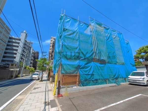 横浜市神奈川区青木町　新築一戸建て