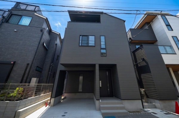横浜市西区御所山町　新築一戸建て