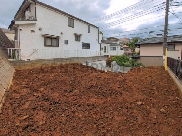 横浜市緑区中山６丁目　新築一戸建て