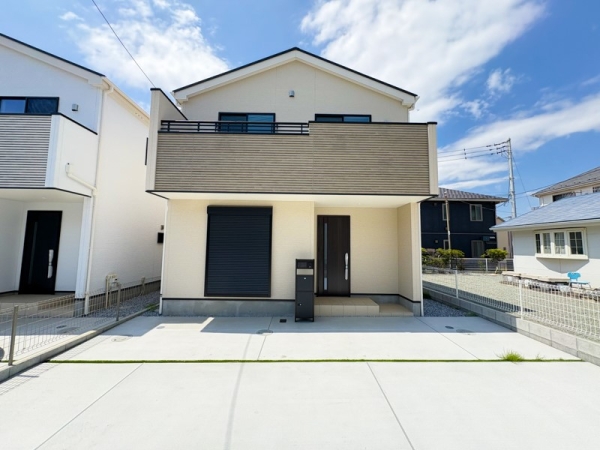 藤沢市辻堂太平台１丁目　新築一戸建て
