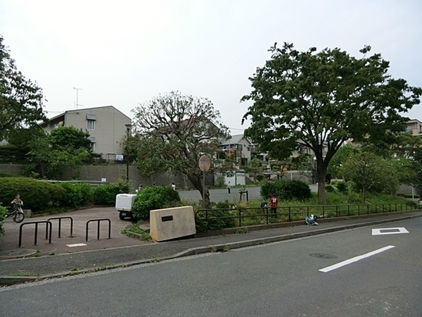 横浜市磯子区栗木２丁目の中古一戸建て(栗木中村公園)