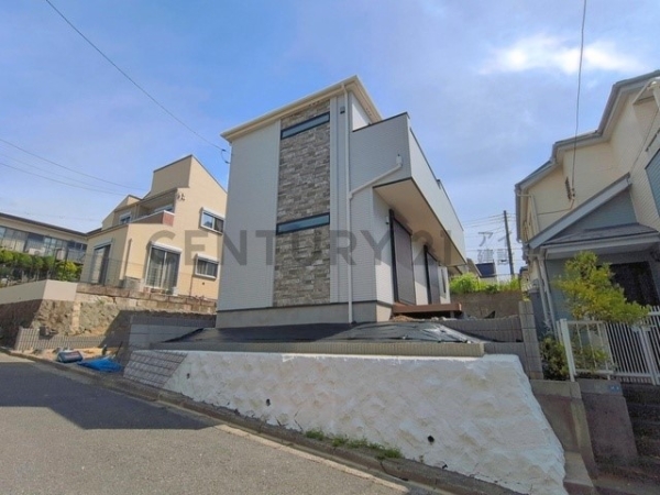 横浜市金沢区富岡西４丁目　新築一戸建て