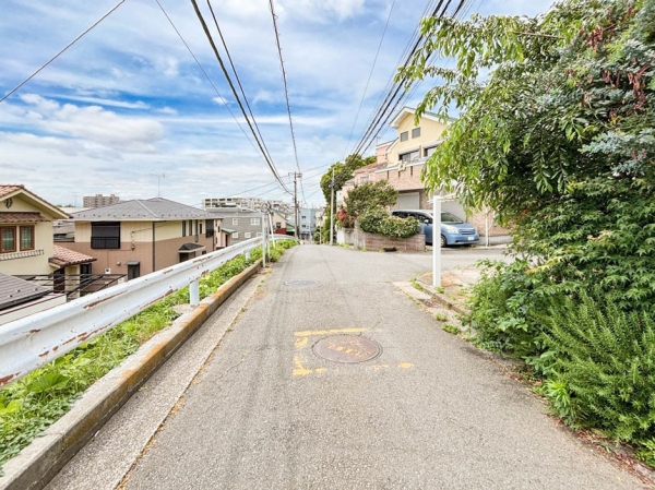 横浜市神奈川区旭ケ丘　中古一戸建て