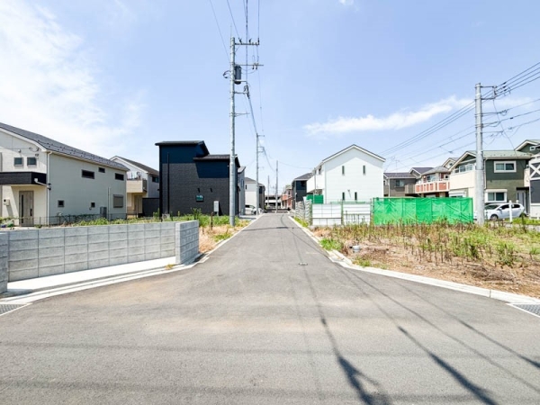 綾瀬市深谷南４丁目　新築一戸建て