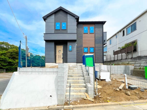 横須賀市湘南鷹取１丁目　新築一戸建て