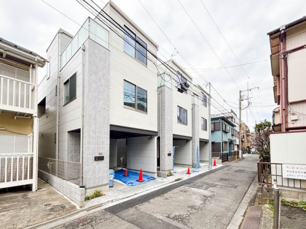 川崎市中原区新城５丁目　新築一戸建て
