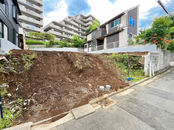 横浜市旭区中沢１丁目　新築一戸建て