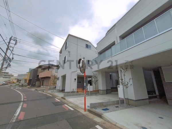 横浜市神奈川区六角橋４丁目　新築一戸建て