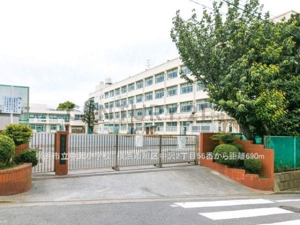 横浜市旭区中沢１丁目　新築一戸建て(横浜市立中沢小学校)