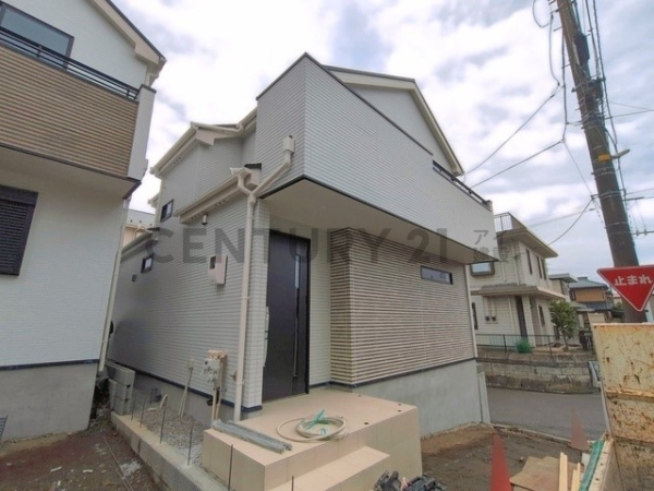 横浜市栄区亀井町　新築一戸建て