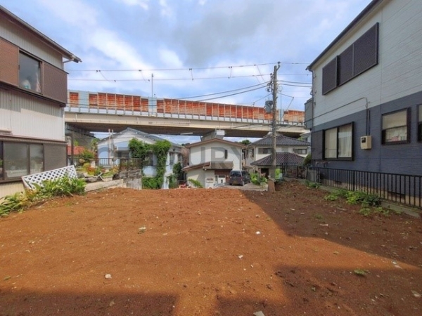 横浜市南区六ツ川２丁目　新築一戸建て