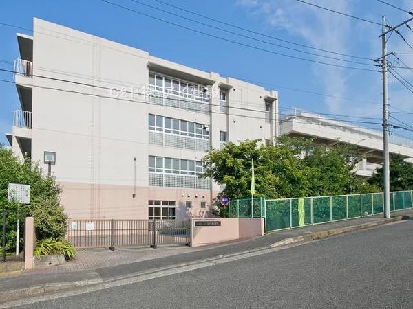 横浜市緑区北八朔町　新築一戸建て(横浜市立山下みどり台小学校)