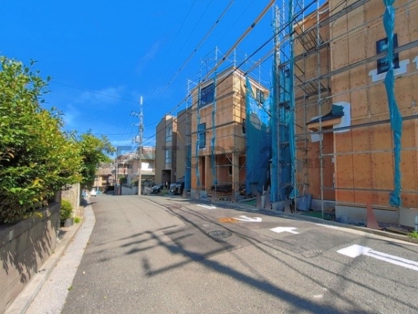 横浜市南区睦町２丁目　新築一戸建て