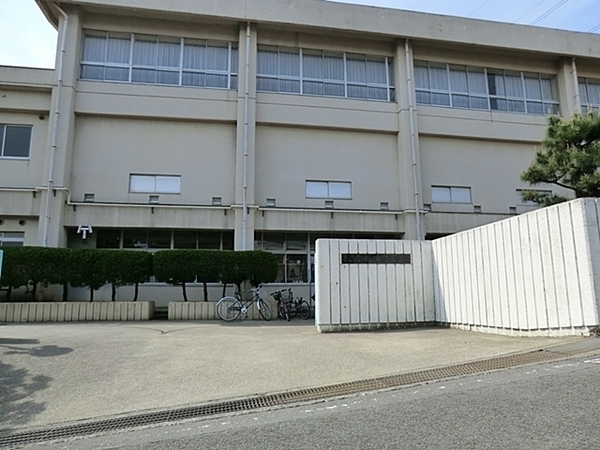 町田市つくし野１丁目の土地(町田市立南成瀬中学校)