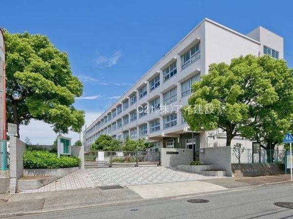 横浜市青葉区大場町　新築一戸建て(横浜市立鉄小学校)