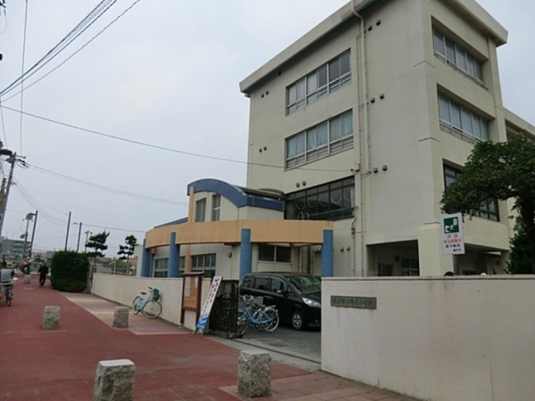 藤沢市鵠沼海岸３丁目　新築一戸建て(藤沢市立鵠南小学校)