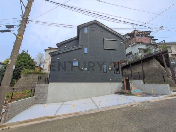横浜市南区六ツ川２丁目　新築一戸建て