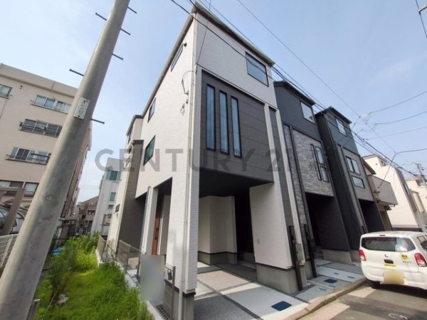 横浜市鶴見区仲通1丁目 新築一戸建て