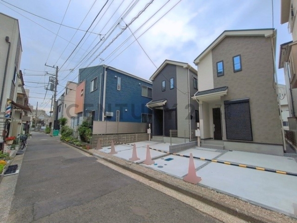 横浜市磯子区滝頭２丁目　新築一戸建て