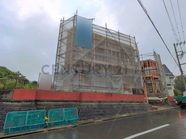 横浜市金沢区六浦３丁目　新築一戸建て