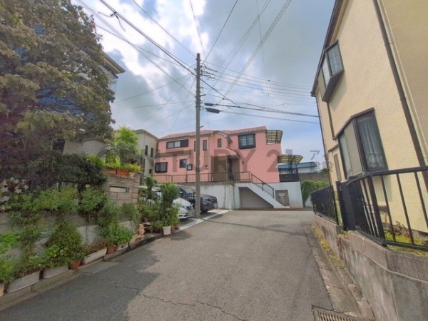 横浜市神奈川区三枚町の中古一戸建て