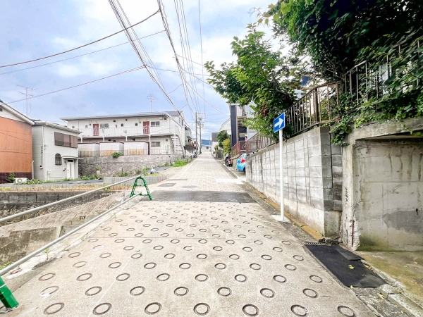横浜市西区元久保町　新築一戸建て