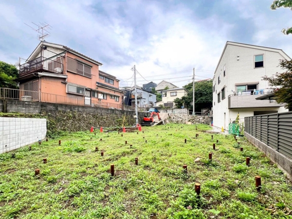 横浜市西区元久保町　新築一戸建て