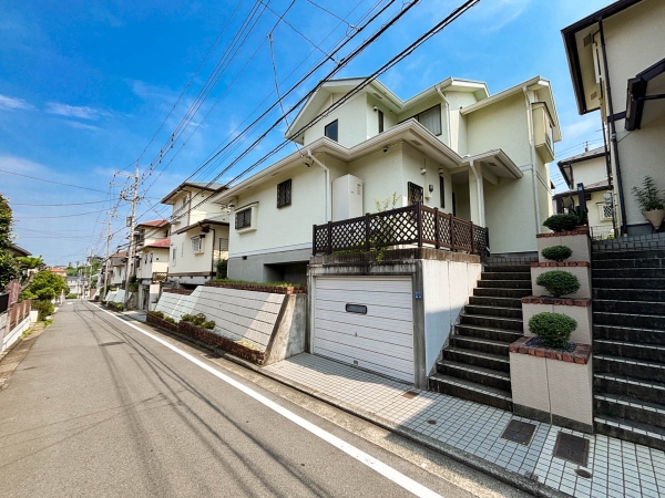 横浜市南区別所中里台　中古一戸建て