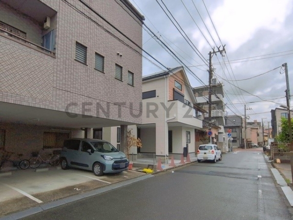 川崎市川崎区鋼管通３丁目　新築一戸建て