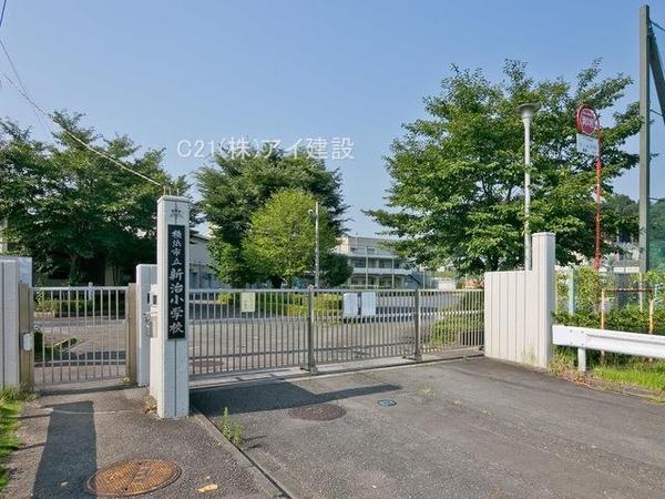 横浜市緑区十日市場町　新築一戸建て(横浜市立新治小学校)