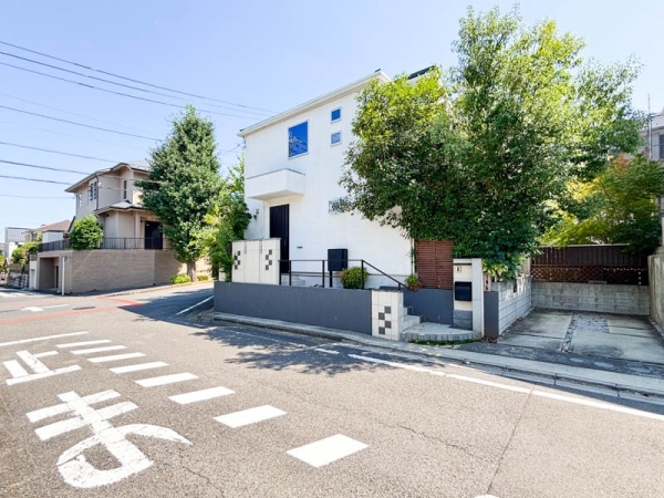 横浜市青葉区美しが丘３丁目　中古一戸建て