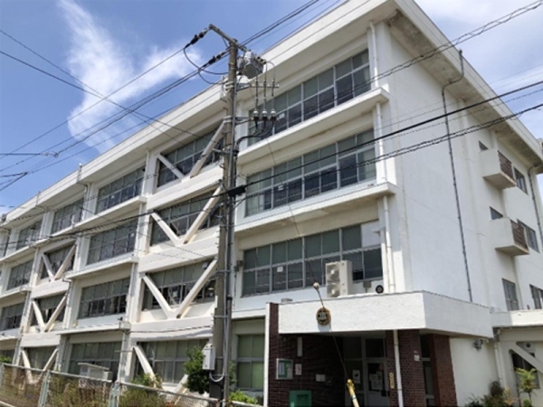 横須賀市岩戸２丁目　新築一戸建て(横須賀市立岩戸小学校)