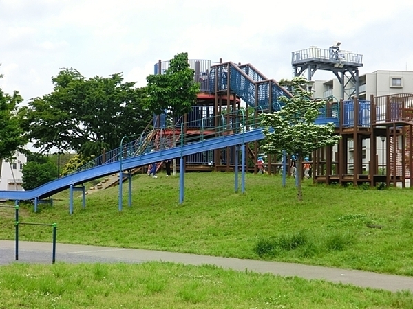 マリーヌ吉野町テ・ア・リ(蒔田公園)