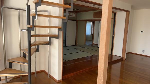 高岡市井口本江の中古一戸建て