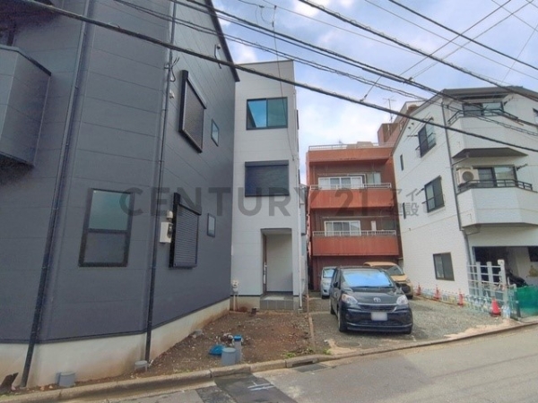 横浜市西区中央２丁目　新築一戸建て