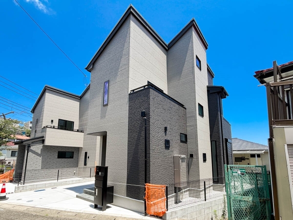 横浜市港南区日野２丁目　新築一戸建て