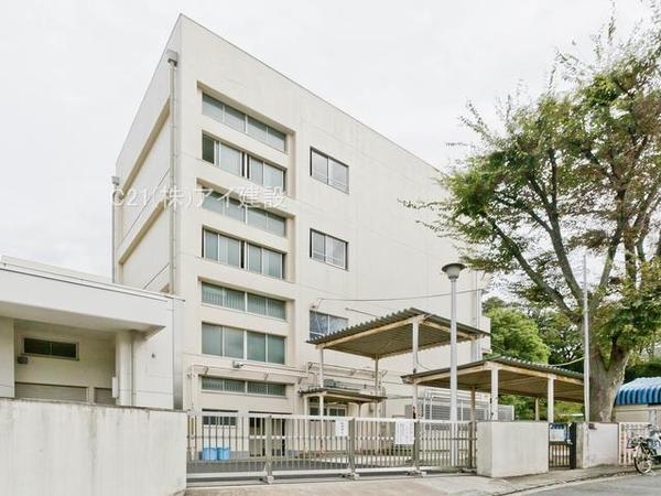 横浜市鶴見区獅子ケ谷１丁目　新築一戸建て(横浜市立獅子ケ谷小学校)