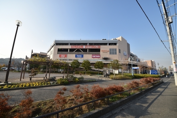 横浜市鶴見区獅子ケ谷１丁目　新築一戸建て(トレッサ横浜)