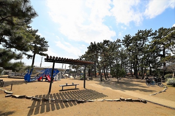 茅ヶ崎市中海岸３丁目の中古一戸建て(茅ヶ崎公園)