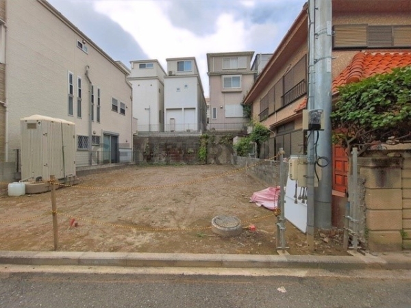 横浜市西区久保町　新築一戸建て