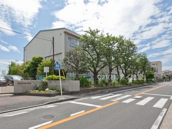 横浜市栄区上之町　新築一戸建て(横浜市立上郷小学校)