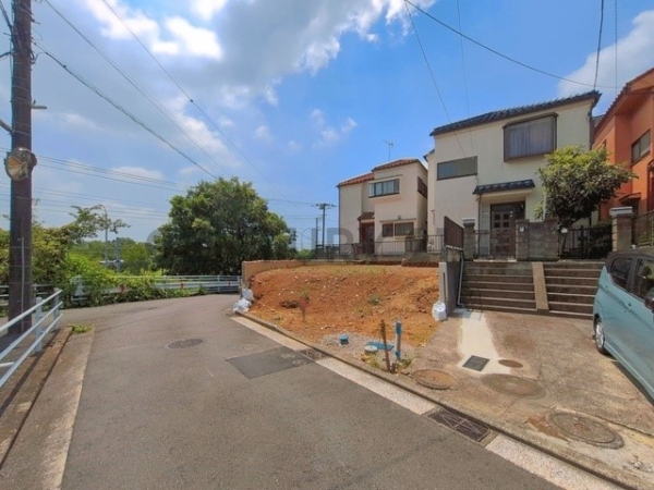 横浜市緑区寺山町　新築一戸建て