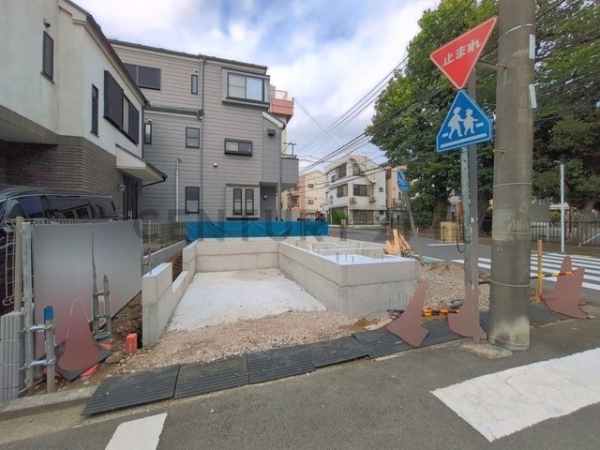 横浜市西区東久保町　新築一戸建て
